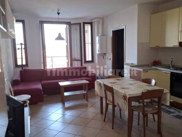 Appartamento in affitto a Masone, Re