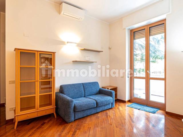 Appartamento in affitto a Rovagnasco, Segrate