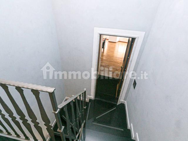 Appartamento in affitto a Centro Est, Serra Riccò
