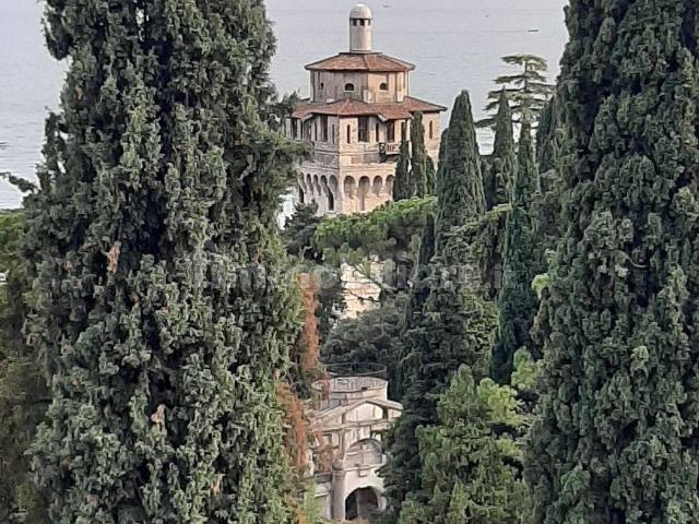 Appartamento in affitto a Comunità Montana Parco Alto Garda bresciano, Gardone Riviera