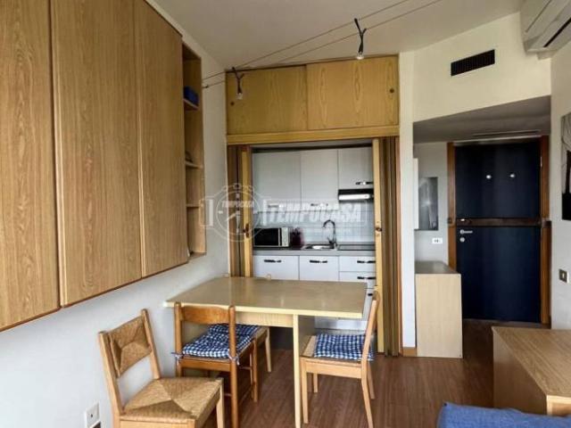 Appartamento in affitto a Puglia, Barletta-andria-trani