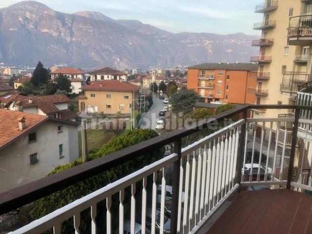 Appartamento in affitto a Mandello Del Lario, Lombardia