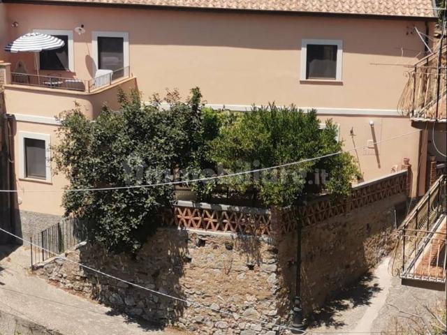 Appartamento in affitto a Piraino, Sicilia