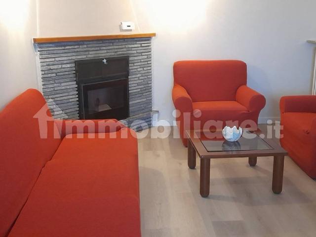 Appartamento in affitto a Esino Lario, Lombardia