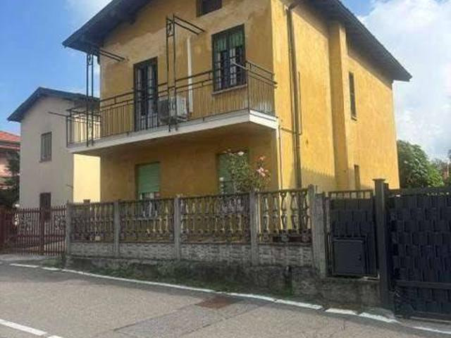 Appartamento in affitto a Andrate, Fino Mornasco