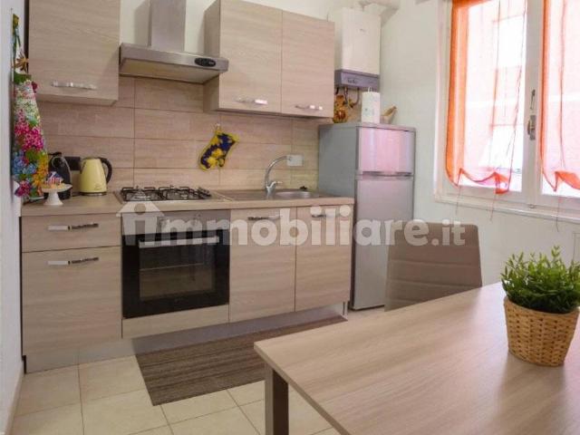 Appartamento in affitto a Medio Levante, Serra Riccò