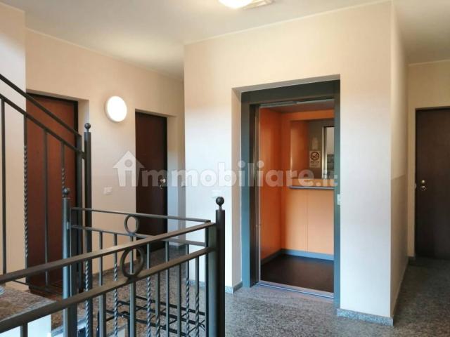 Appartamento in affitto a Guanzate, Lombardia