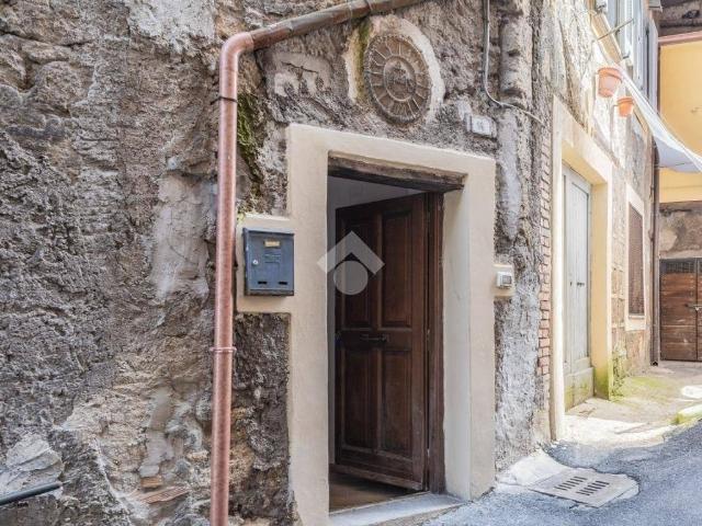 Appartamento in affitto a Caprarola, Lazio