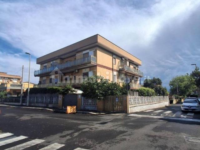 Appartamento in affitto a Laurentum, Roma Capitale