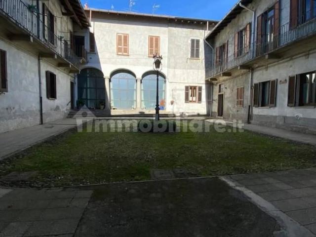Appartamento in affitto a Vergiate, Lombardia