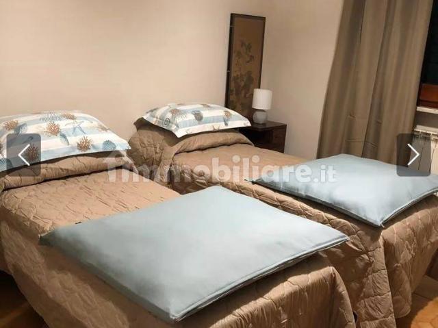 Appartamento in affitto a Quartiere dei poeti, Pineto