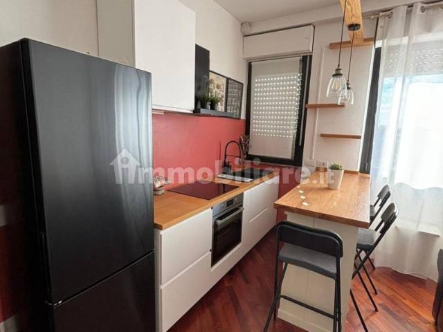 Appartamento in affitto a Municipio 9, Milano