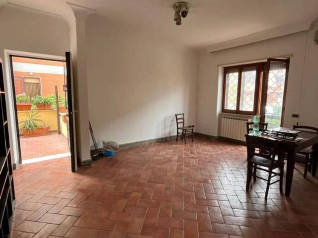 Appartamento in affitto a Morena, Roma