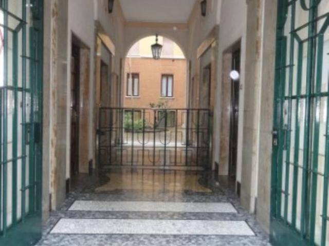 Appartamento in affitto a Solaro, Lombardia