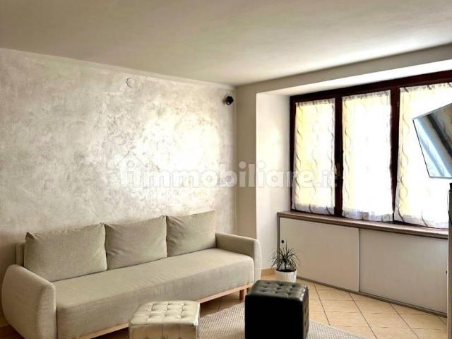 Appartamento in affitto a Pratolungo, Pettenasco