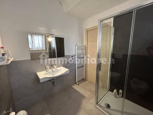 Appartamento in affitto a Tresinaro - Secchia, Re