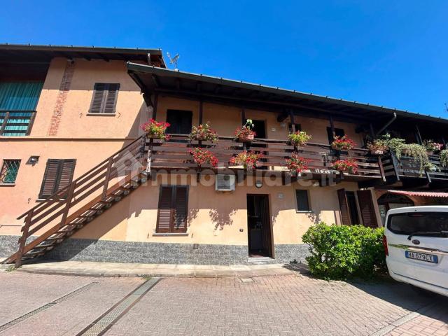Appartamento in affitto a Mercallo, Lombardia