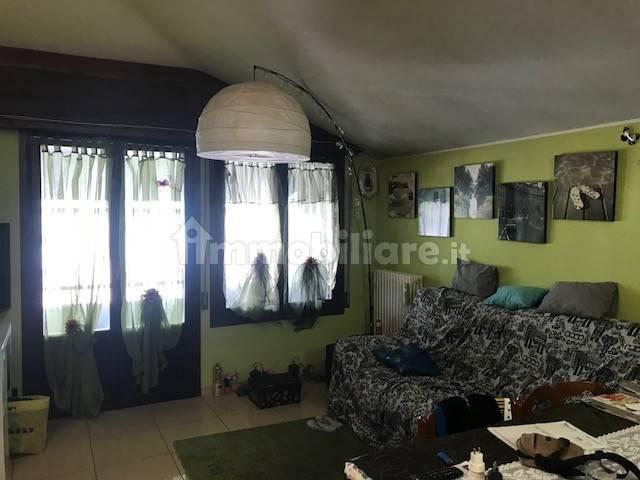 Appartamento in affitto a Roncina, Re