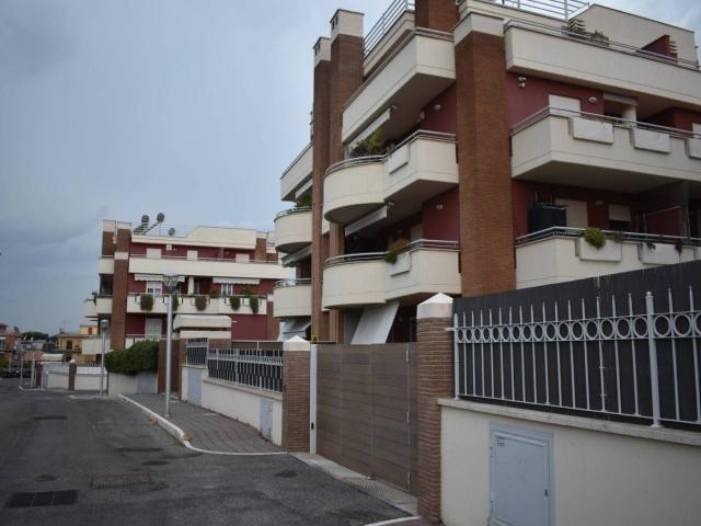 Appartamento in affitto a Poggio delle Mole, Marino