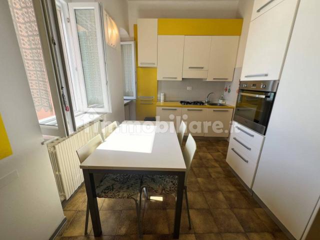 Appartamento in affitto a Carbognano, Lerici