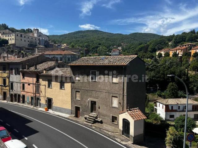 Appartamento in affitto a Soriano Nel Cimino, Lazio