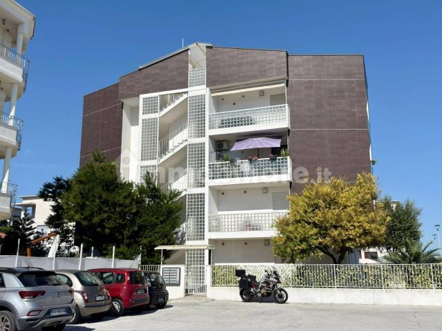 Appartamento in affitto a San Marone, Marche
