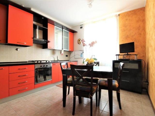 Appartamento in affitto a Isola Rosa, Trezzano Sul Naviglio