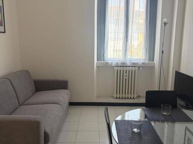 Appartamento in affitto a Municipio 8 di Milano, Milano