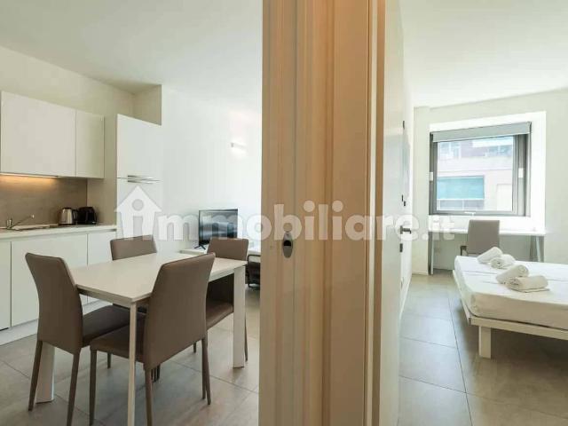Appartamento in affitto a Municipio 9, Milano