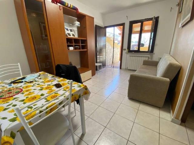 Appartamento in affitto a Primavera, Pomezia