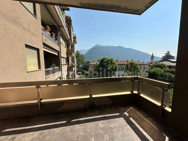 Appartamento in affitto a Como, Lombardia