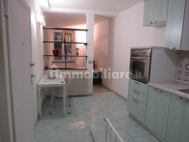 Appartamento in affitto a Centro Est, Serra Riccò