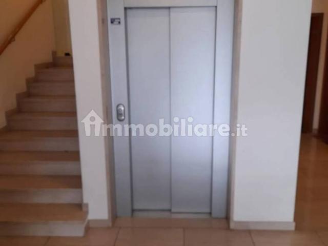 Appartamento in affitto a Lanzago, Silea