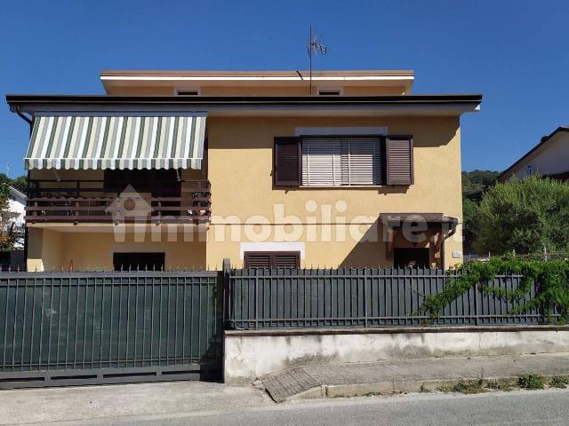 Appartamento in affitto a Pratella, Campania