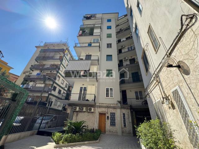 Appartamento in affitto a Municipalità 3, Campania