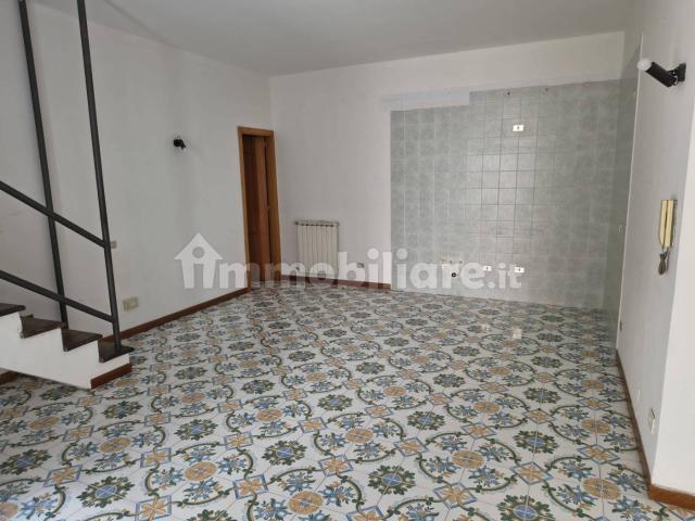 Appartamento in affitto a Agnone Fortezza, Augusta