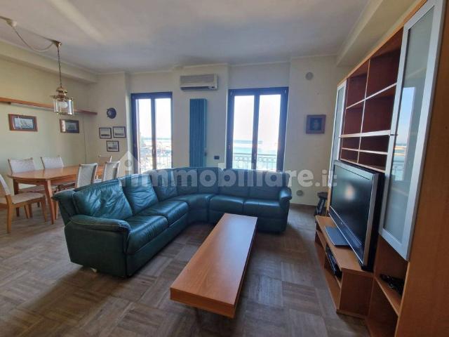 Appartamento in affitto a Puglia, Barletta-andria-trani