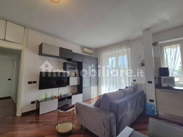 Appartamento in affitto a De Angeli - Monte Rosa, Milano