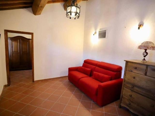 Appartamento in affitto a Capodimonte, Lazio