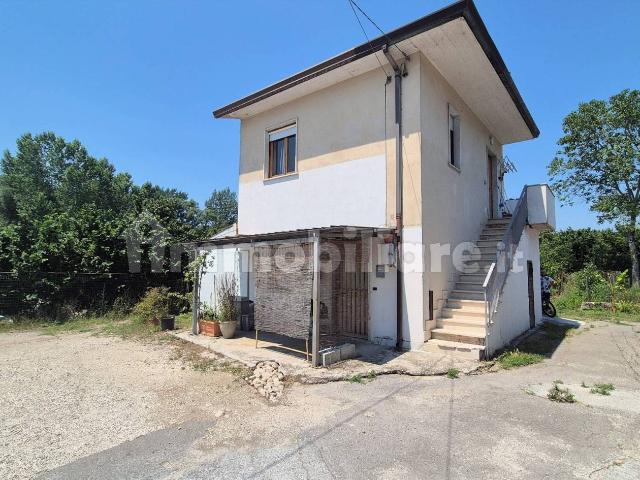 Appartamento in affitto a Ururi, Molise