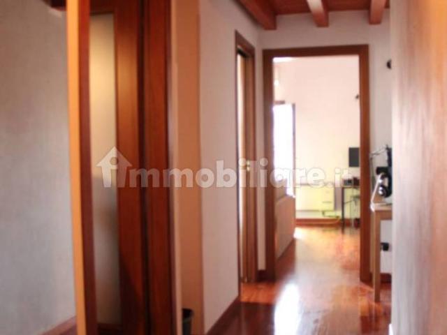 Appartamento in affitto a Sommacampagna, Veneto