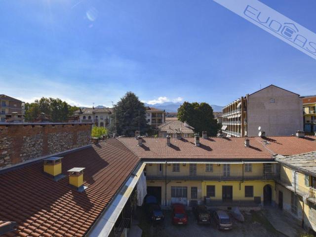 Appartamento in affitto a Pinerolo, Torino