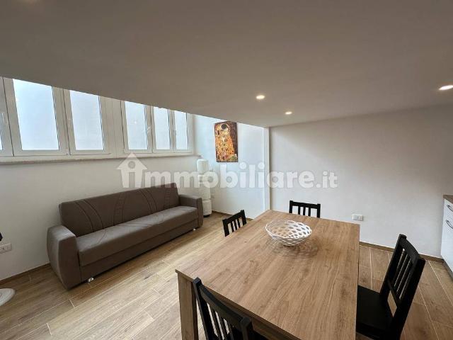 Appartamento in affitto a Puglia, Barletta-andria-trani