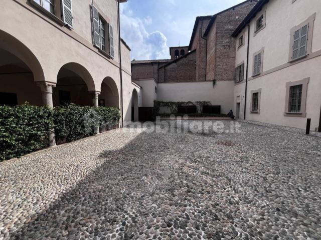 Appartamento in affitto a Infrangibile, Piacenza