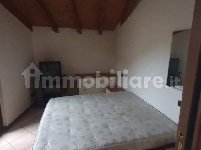 Appartamento in affitto a Gazzaniga, Lombardia