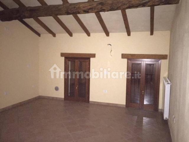 Appartamento in affitto a Ostiano, Lombardia