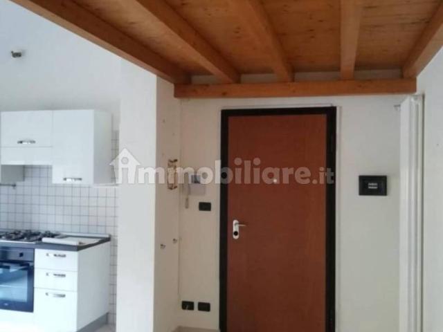 Appartamento in affitto a Pettino, Tornimparte