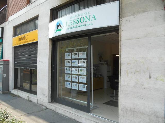 Appartamento in affitto a Angera, Lombardia