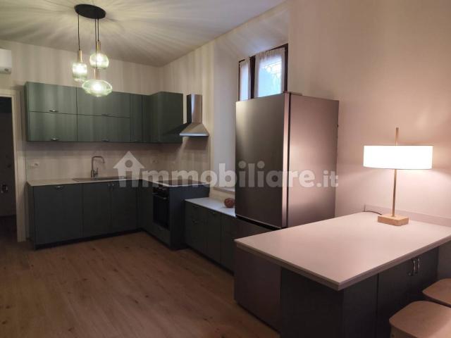 Appartamento in affitto a San Francesco-Giardini Pubblici, Re