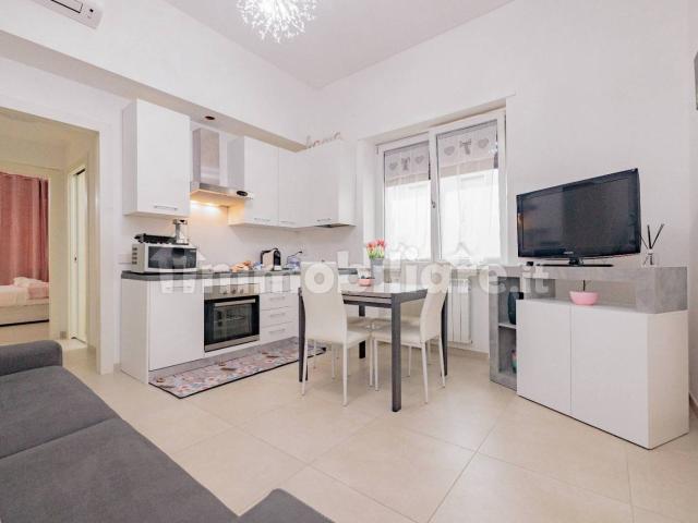 Appartamento in affitto a Lungolago, Como